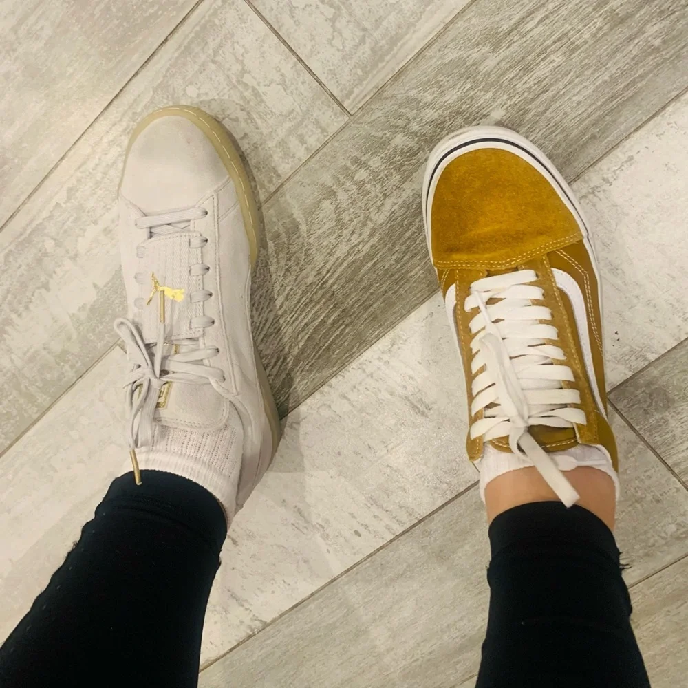 PUMA Off White Suede Leather Classic Shoes Sneakers Women